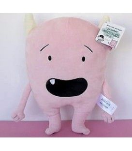 PELUCHE ANITRAM 21X32X10CM YO MATARE MONSTRUOS POR